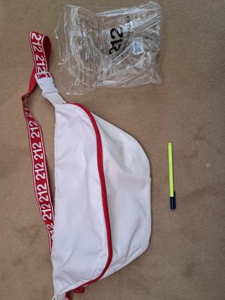 Bolsa Carolina Herrera 212 Blanca