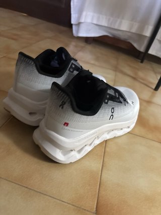 Zapatilla On Running Cloudswift Gris/Blanco