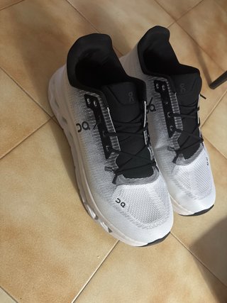 Zapatilla On Running Cloudswift Gris/Blanco