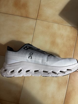 Zapatilla On Running Cloudswift Gris/Blanco