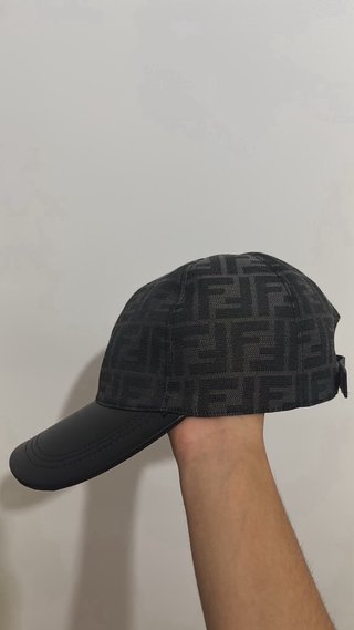 Gorra Fendi FF Negra y Gris Nueva
