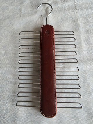 Percha para corbatas El Potro.