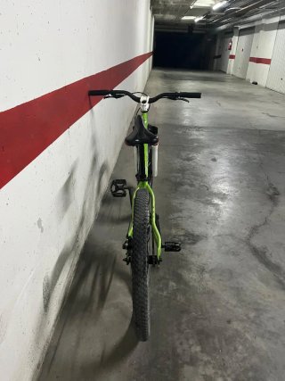 Bicicleta Dirt Jump Verde