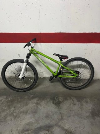 Bicicleta Dirt Jump Verde