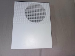 Xbox One S 1TB + Controller
