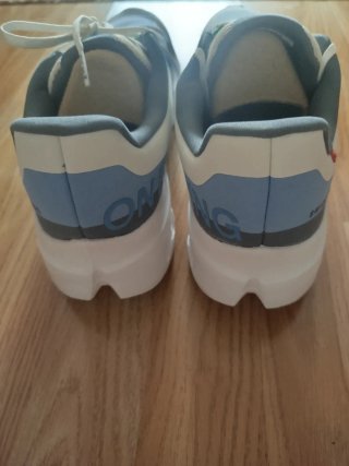Zapatillas On Cloudsurfer Next Azul/Blanco