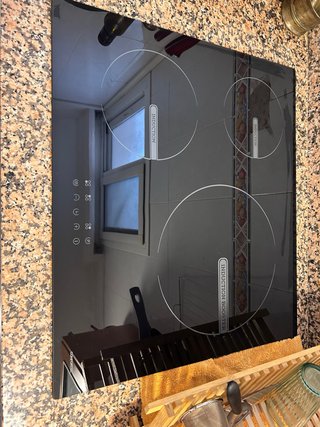 Placa de inducción 58x49,5 cm Marca Confortec