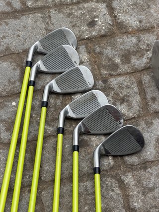 Set de Golf,  ladies clubs, irons/woods Mizuno bag