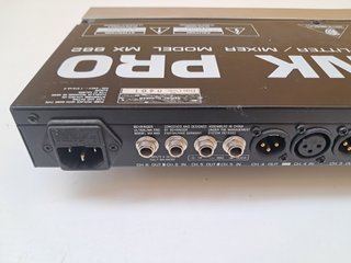 Behringer Ultralink Pro MX882 Mezclador/Separador
