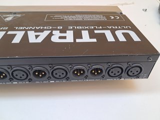 Behringer Ultralink Pro MX882 Mezclador/Separador