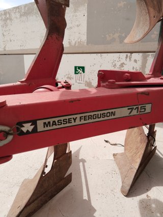 Vertederas Trisurco Massey Ferguson 715
