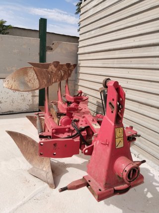 Vertederas Trisurco Massey Ferguson 715