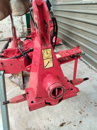 Vertederas Trisurco Massey Ferguson 715