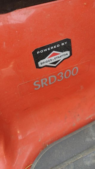 Cortacésped Hidrostatico SRD300