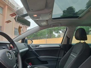 Volkswagen Golf 2015.