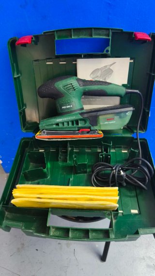 Lijadora Bosch PSS 250 A con maletín
