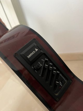 Guitarra Clásica Electroacústica Samick