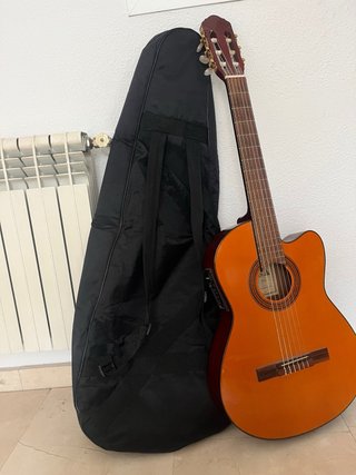 Guitarra Clásica Electroacústica Samick