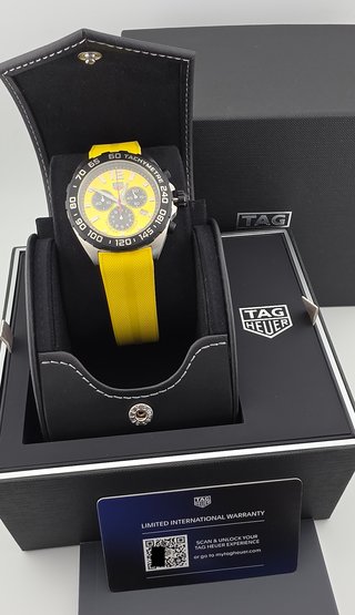 Reloj TAG Heuer Formula 1 Amarillo Nuevo