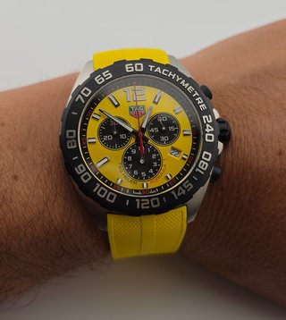 Reloj TAG Heuer Formula 1 Amarillo Nuevo