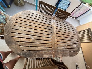 Conjunto mesa y sillas madera terraza