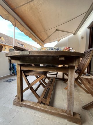 Conjunto mesa y sillas madera terraza