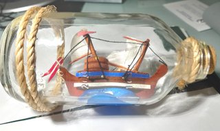 Maqueta de un Barco de Vela en Botella de cristal