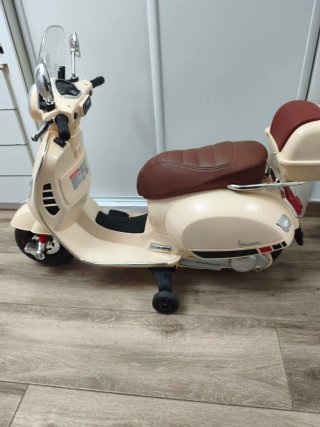Moto Scooter Eléctrica Infantil Beige