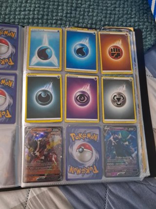 Cartas Pokémon VMAX y V