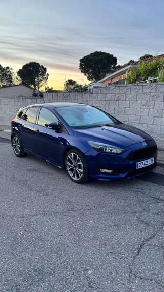 Ford Focus 2.0  tdci STLine