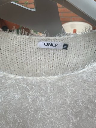 Jersey ONLY blanco peludo talla XS