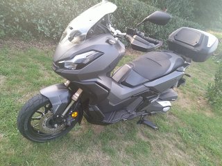 Honda ADV 350 Maxi Scooter