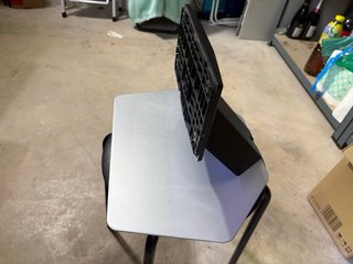 Soporte TV Negro y Plateado