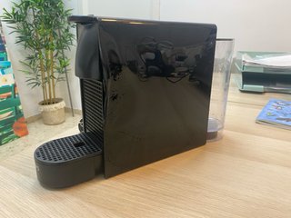 Cafetera Nespresso Essenza Mini Krups