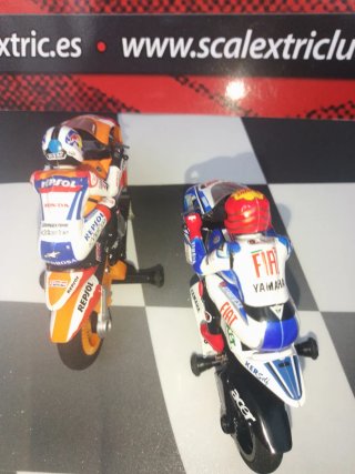 Motos Scalextric 2 modelos.       No ofertas