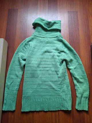 Jersey verde cuello alto talla S