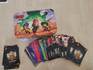 Caja Metálica Brawl Stars con 100 Cartas