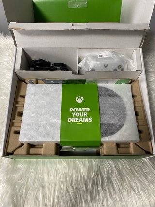 Console Microsoft Xbox Series S 512GB Completa!