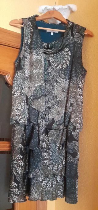 Vestido fiesta estampado cuello drapeado