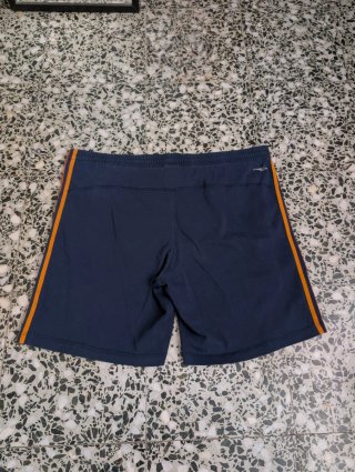 Pantalón corto Adidas azul y naranja
