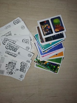 Más de 100 cromos Stumble Guys