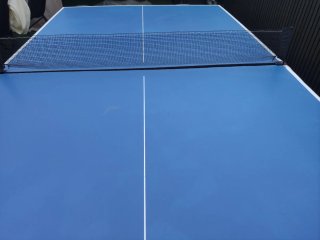 Mesa de ping pong azul
