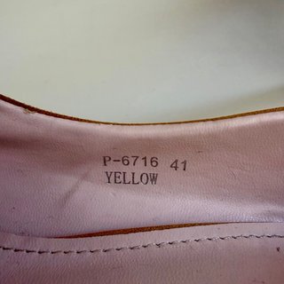 Zapatos de Tacón de Ante Amarillo Mostaza!!