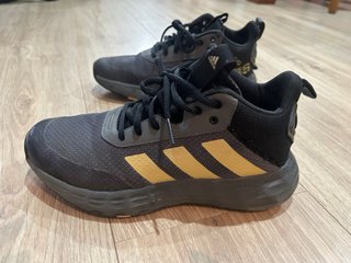 Zapatillas Adidas de baloncesto Talla 36