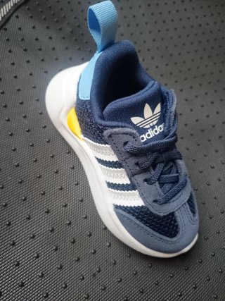 Zapatillas Adidas Bebé Azul y Blanco talla 23
