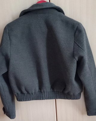 Cazadora Zara verde mujer