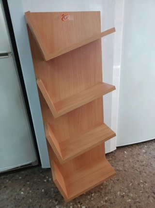 Estantería de madera