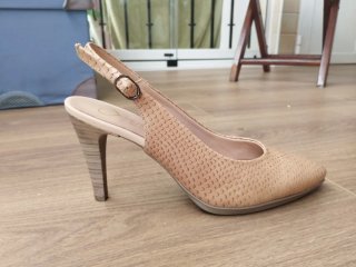 Zapatos DESIREE Beige Talla 39 NUEVOS