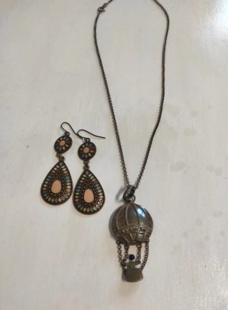 Lote collar y pendientes estilo vintage