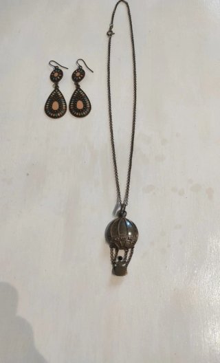Lote collar y pendientes estilo vintage